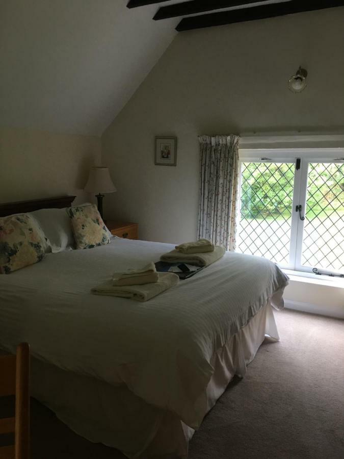 The Old Farmhouse Windsor Bagian luar foto